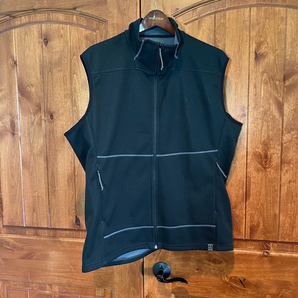KUIU Mens XXL Peloton 240 Vest